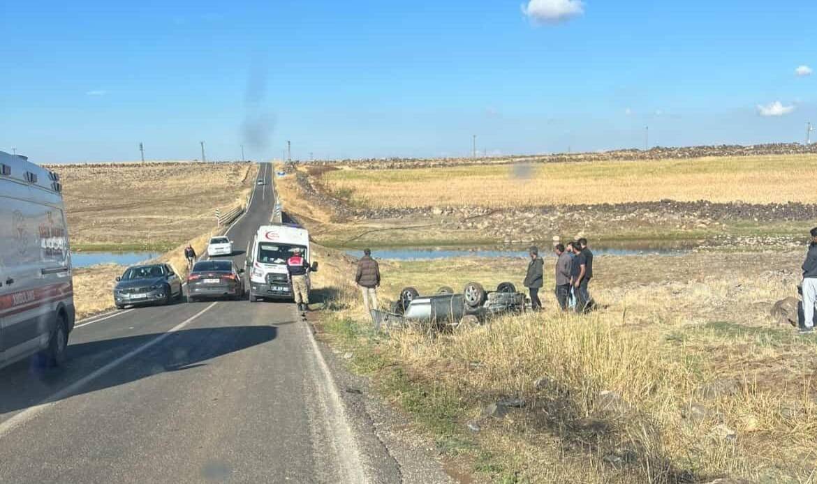 Şanlıurfa'da Otomobil Şarampole Yuvarlandı, 4 Ağır Yaralı