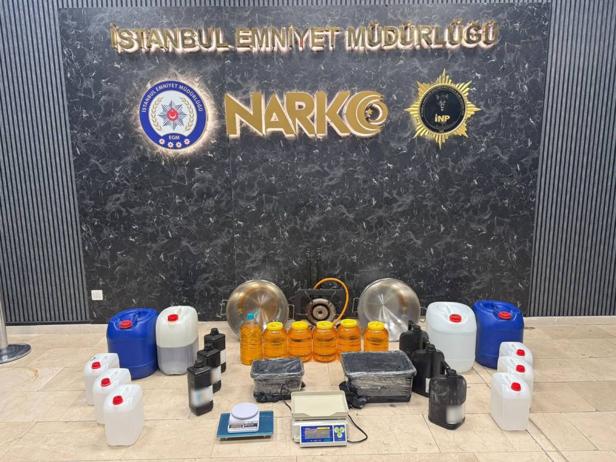 Villada Kimya Laboratuvarı! Kilolarca Uyuşturucu Yakalandı