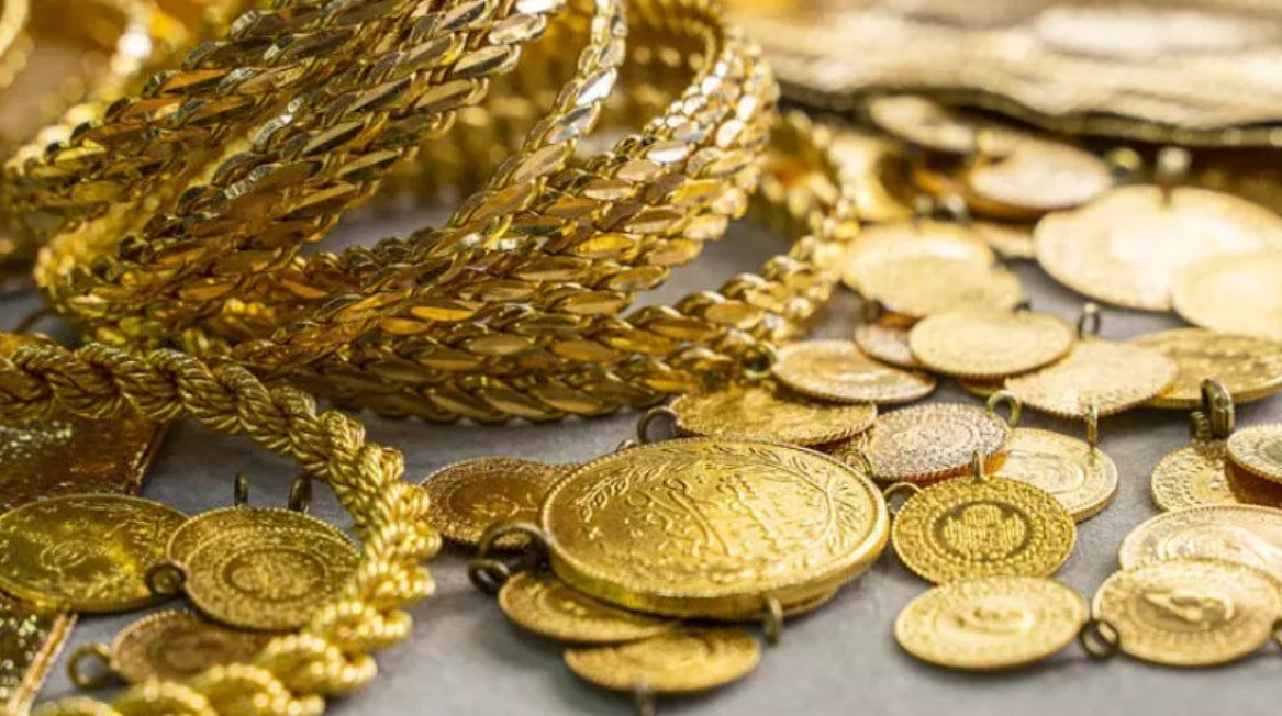 Altında Hareketlilik! Dev Bankalar Tahminlerini Güncelledi