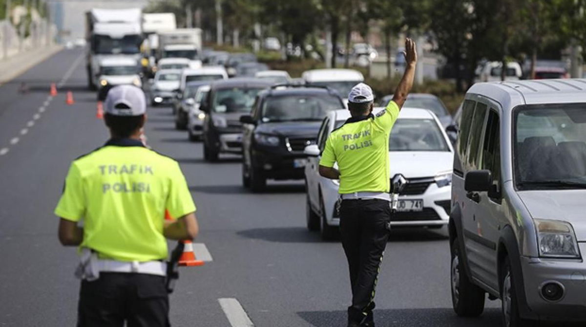 Trafikte Yeni Dönem: Kurallara Uymayanın Aracı ve Ehliyeti Gidiyor