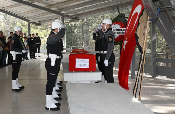 Şanlıurfa’da Kalp Krizi Geçiren Polis Memuru Toprağa Verildi