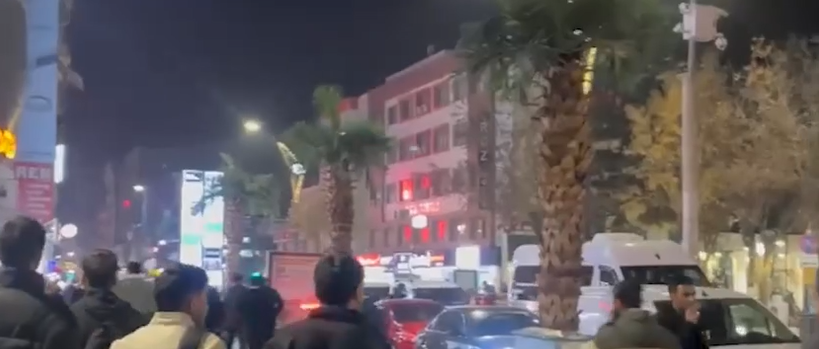 Son Dakika... CHP Binasına Saldırdılar Ortalık Fena Karıştı!