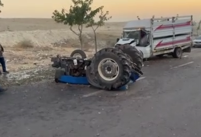Şanlıurfa’da Traktör ve Kamyonet Çarpıştı