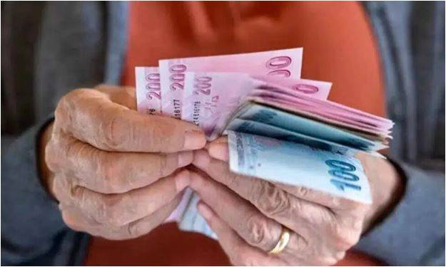 Emekli ve Memur Maaşları 2025’te Ne Kadar Artacak?