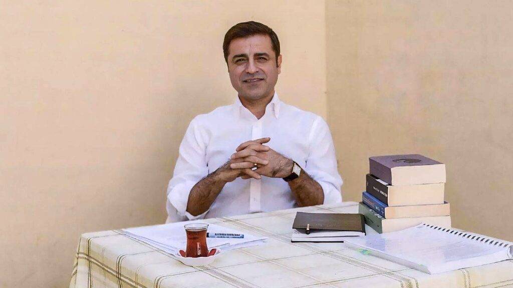 Demirtaş'tan Erdoğan, Bahçeli ve Öcalan'a Çağrı