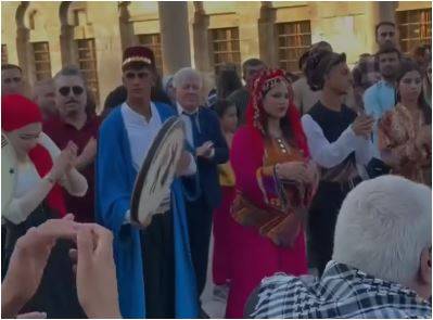 Urfalı Benhur, Balıklıgöl’de 3 Dilde Klip Çekti