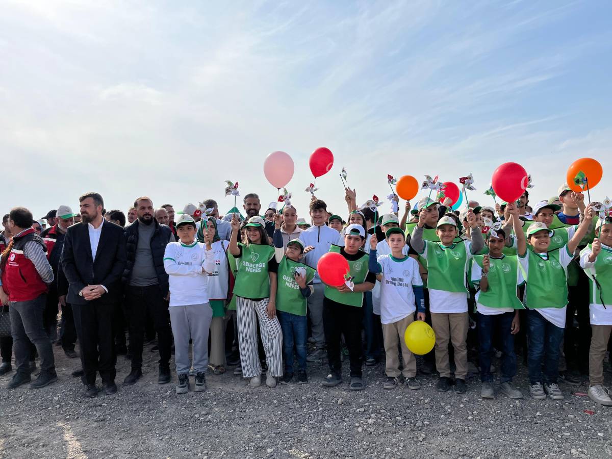 Milli Ağaçlandırma Günü Coşkusu Urfa’yı Yeşillendirdi
