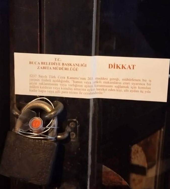 Börekçide Mide Bulandıran Görüntüler: Fare Börek Yedi