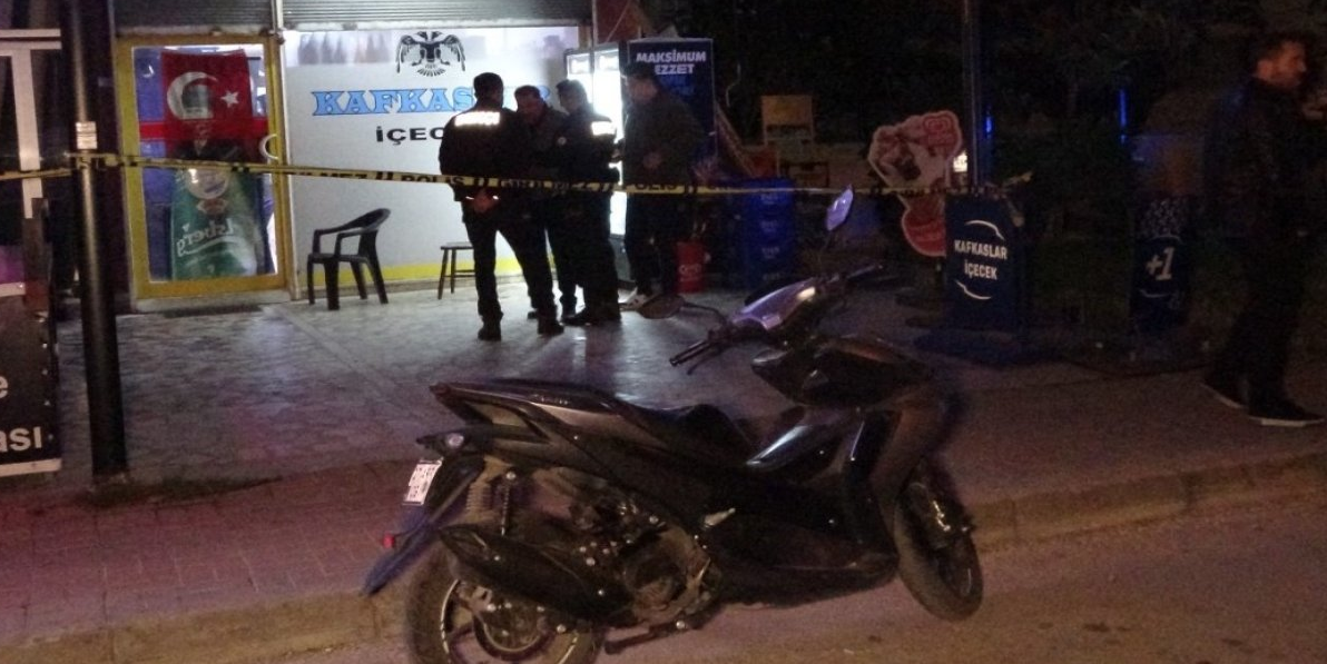 Market İçinde Çifte Cinayet: 2 Kişi Hayatını Kaybetti