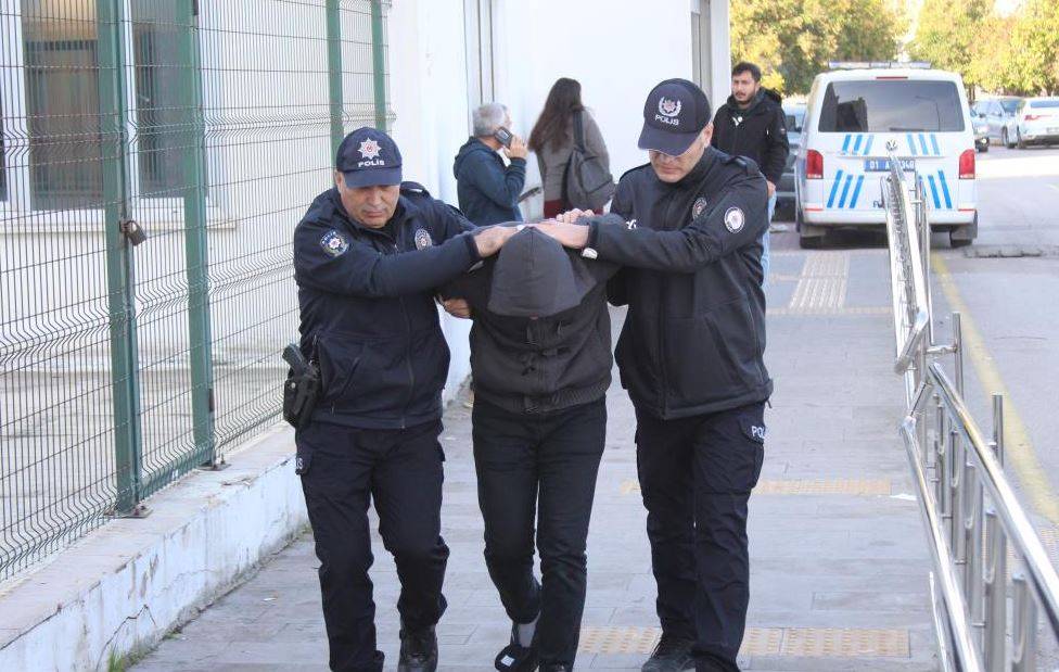 Otobüs Şoförü ile Motosikletli Kadın Arasında Kavga!