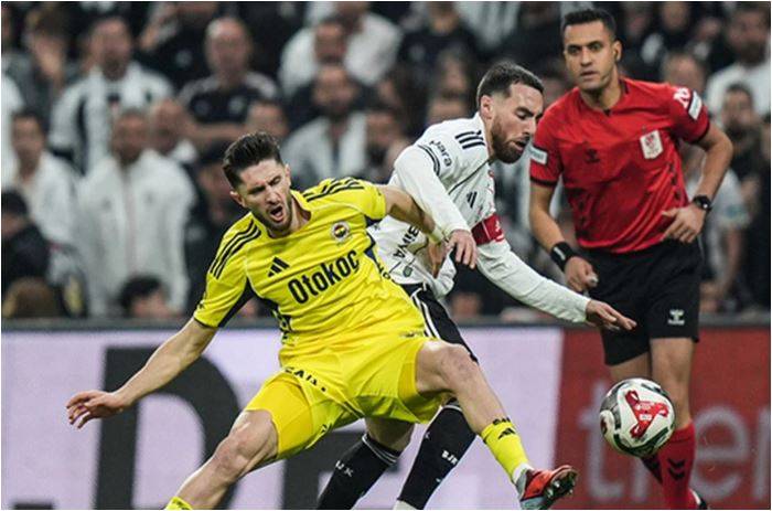 Fenerbahçe–Beşiktaş Derbisinde Şok Kadrolar!