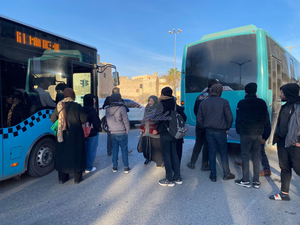 Şanlıurfa’da İki Otobüs Çarpıştı: Kısa Süreli Panik Yaşandı