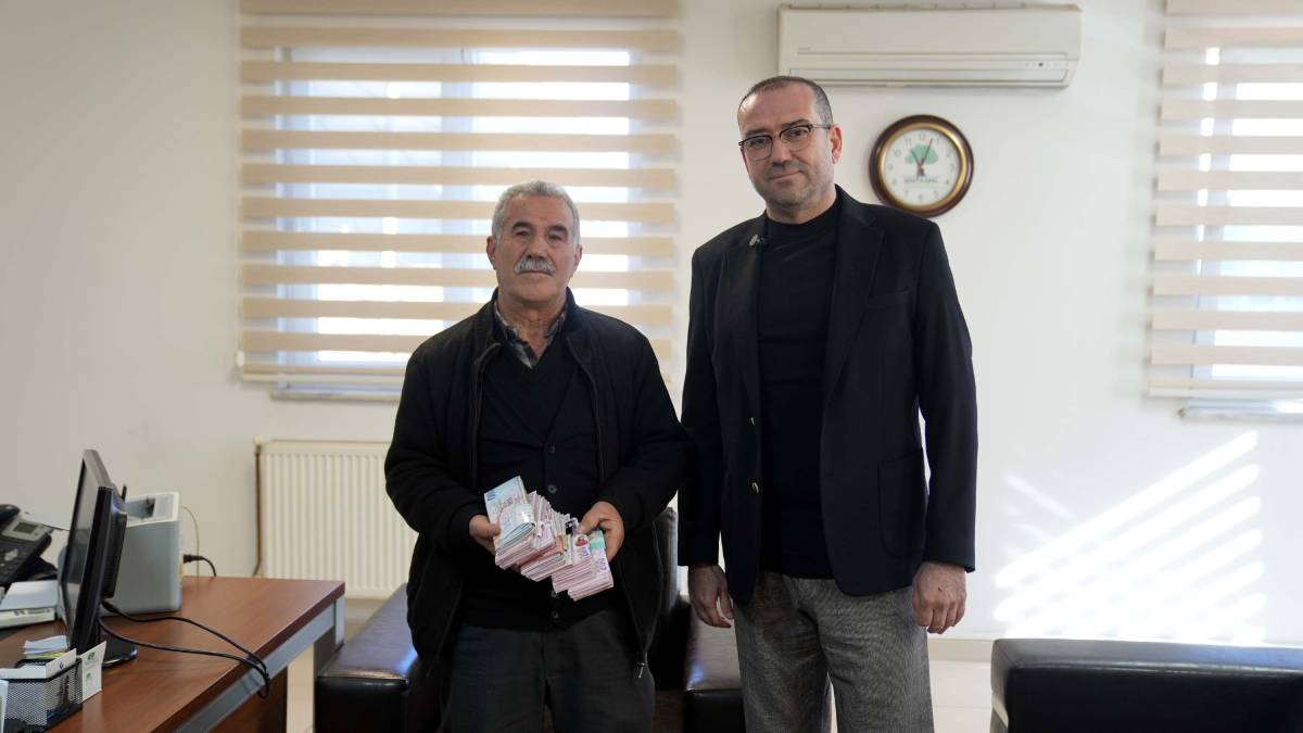 Gaziantep’te Çöpe Atılan 110 Bin TL Belediyece Bulundu