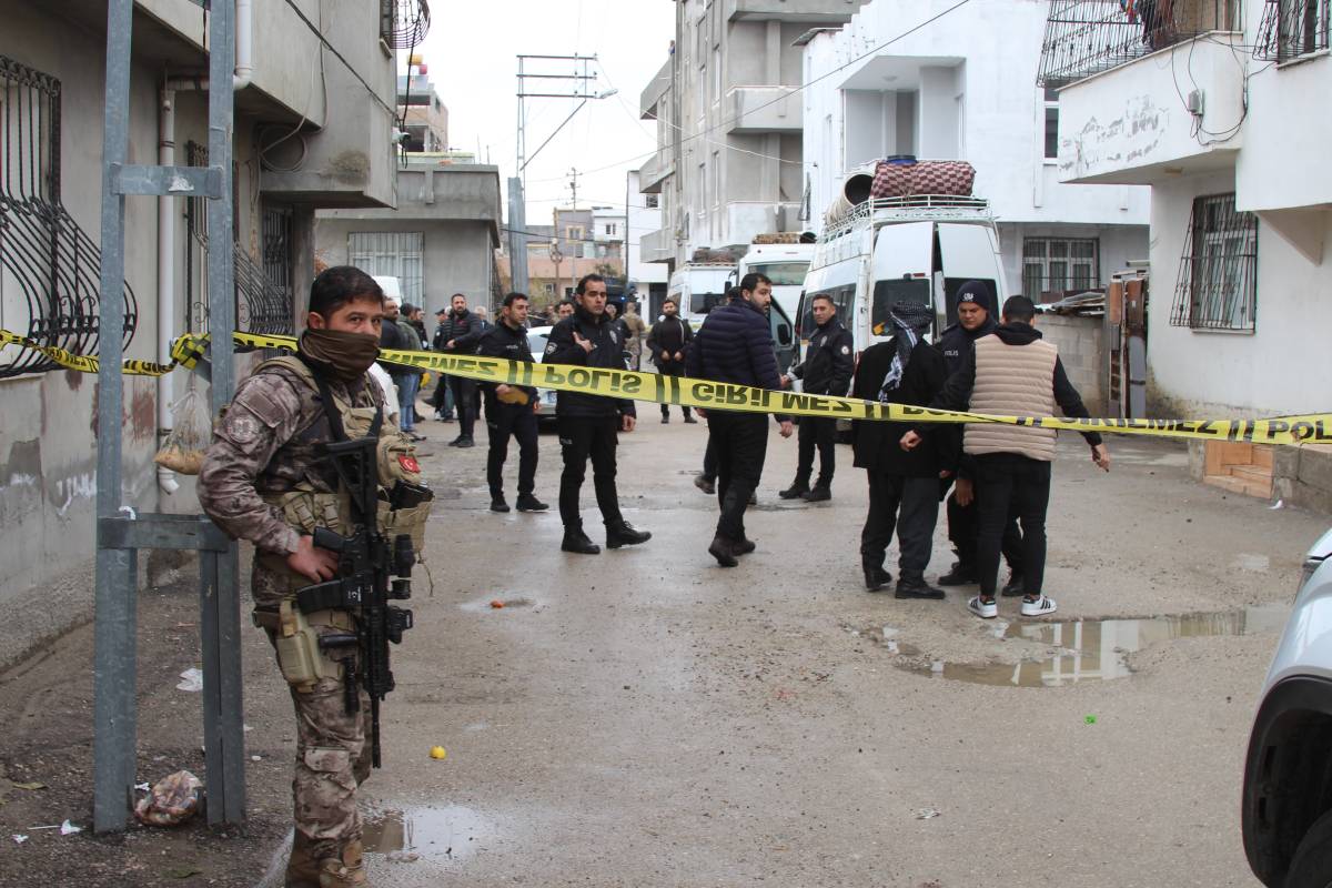 Adana’da iki grup arasında silahlı kavga: 1 ölü, 5 yaralı