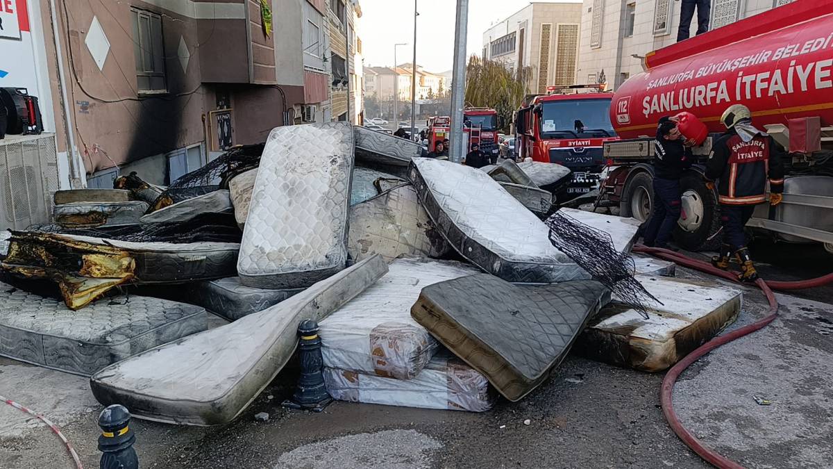 Şanlıurfa'daki Bir Atölyede Korkutan Yangın