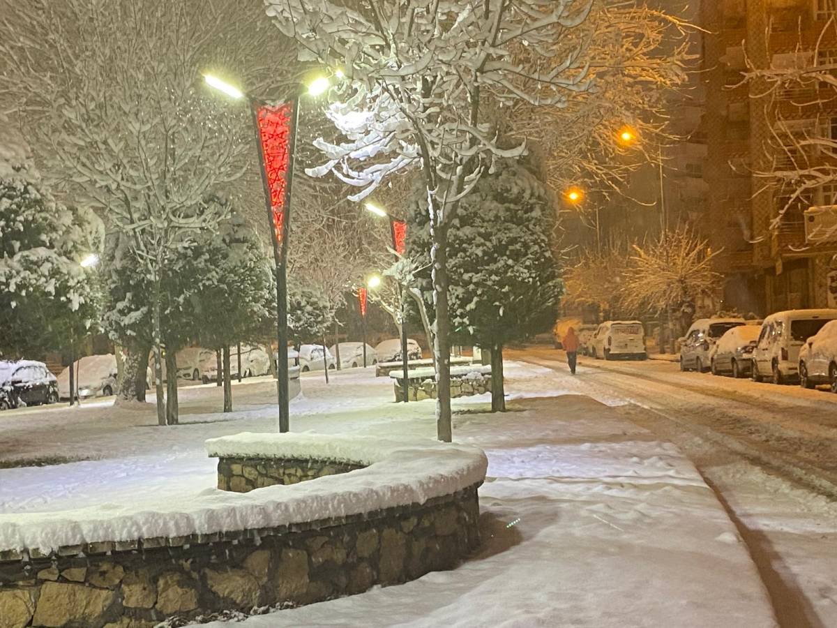 Batman’da Kar Felci: 290 Köy Yolu Kapandı, Uçuşlar İptal