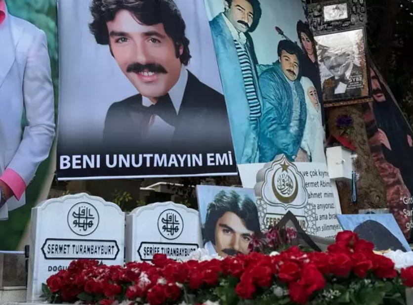 Usta Sanatçı Vefatının 1. Yılında Mezarı Başında Anıldı