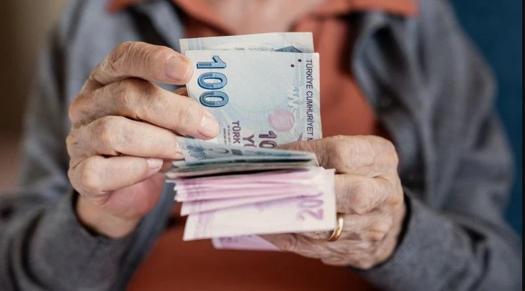 Karadağ: Mücadelemiz Emeklilerin İnsanca Yaşayacağı Bir Maaş İçindir