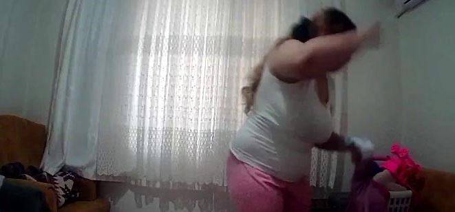 Cani Anne 1 Yaşındaki Bebeğe Dehşeti Yaşattı!