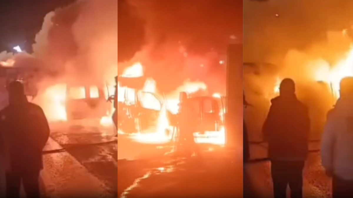 Şanlıurfa'da çarpışan 2 araç alev topuna döndü: Yaralılar var!