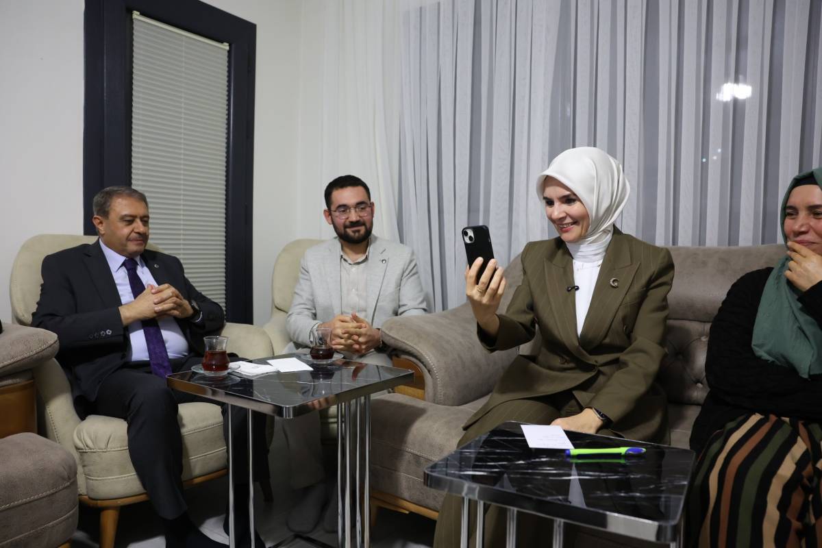 Bakan Göktaş, Şanlıurfa’da bir ailenin iftar sofrasına konuk oldu