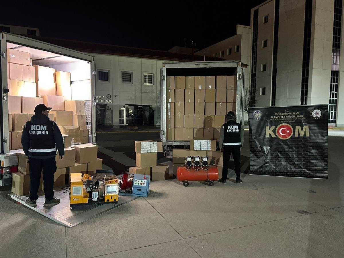 Eskişehir'de 5 milyon 800 bin makaron ve tütün ele geçirildi