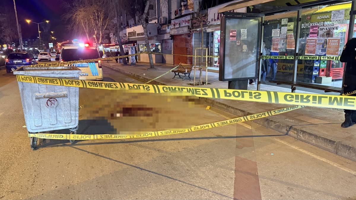 Adana'da otobüsün beklerken silahla vuruldu!
