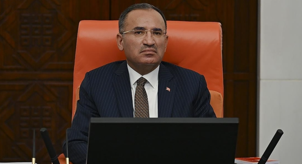Meclis Başkanvekili Bozdağ'dan bakanların yemin töreninde yaşananlara ilişkin açıklama