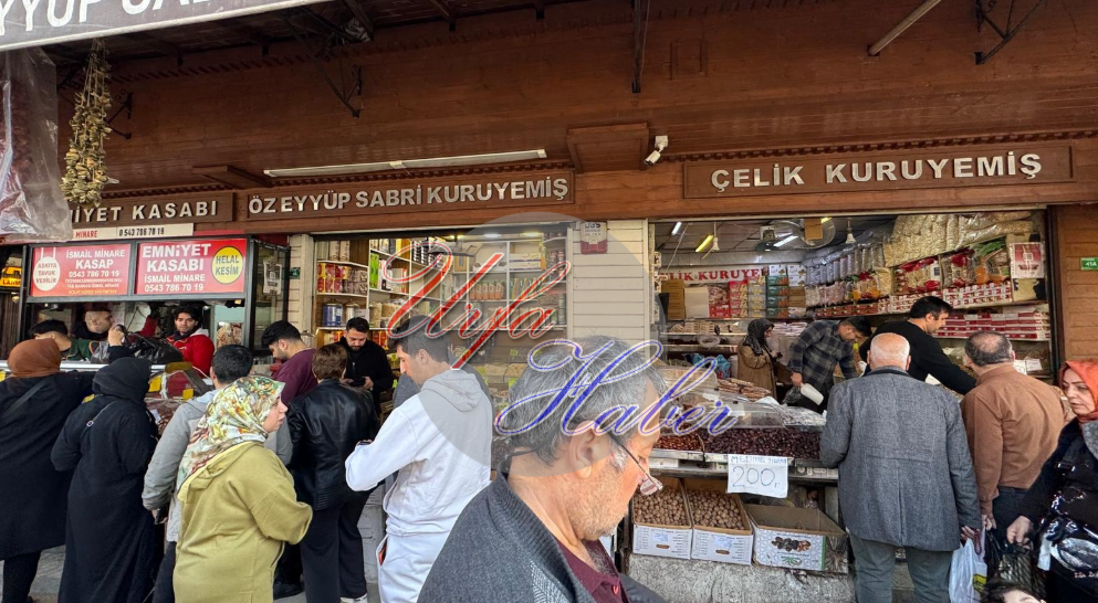 Şanlıurfa'da tarihi çarşıda Ramazan yoğunluğu başladı!