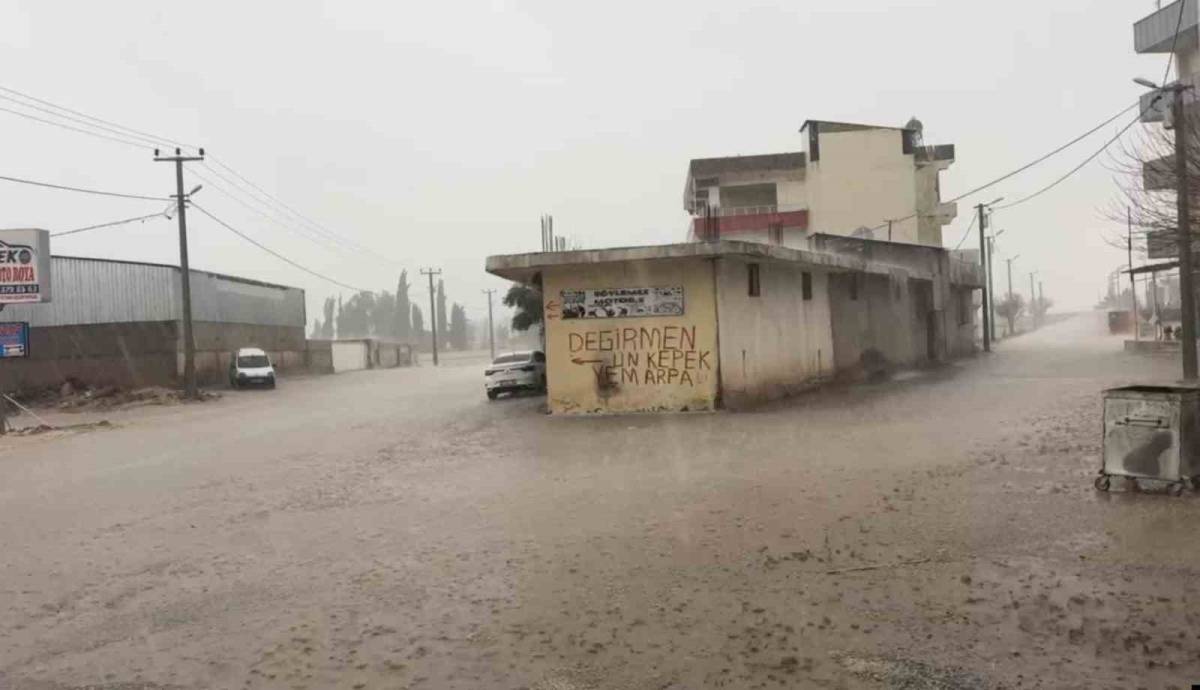 Şanlıurfa’da dolu yağışı hayatı olumsuz etkiledi!