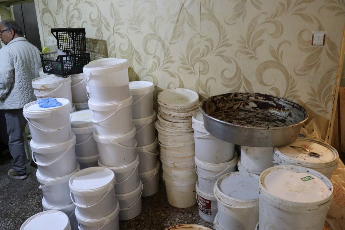 Urfa'da 5 ton bozuk gıda ele geçirildi!