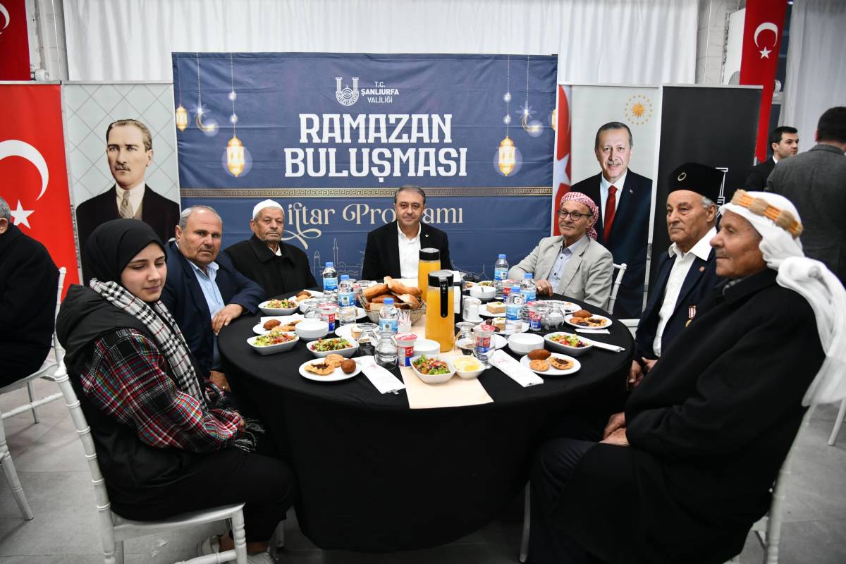 Vali Hasan Şıldak, Harran'da vatandaşlarla iftarda buluştu!