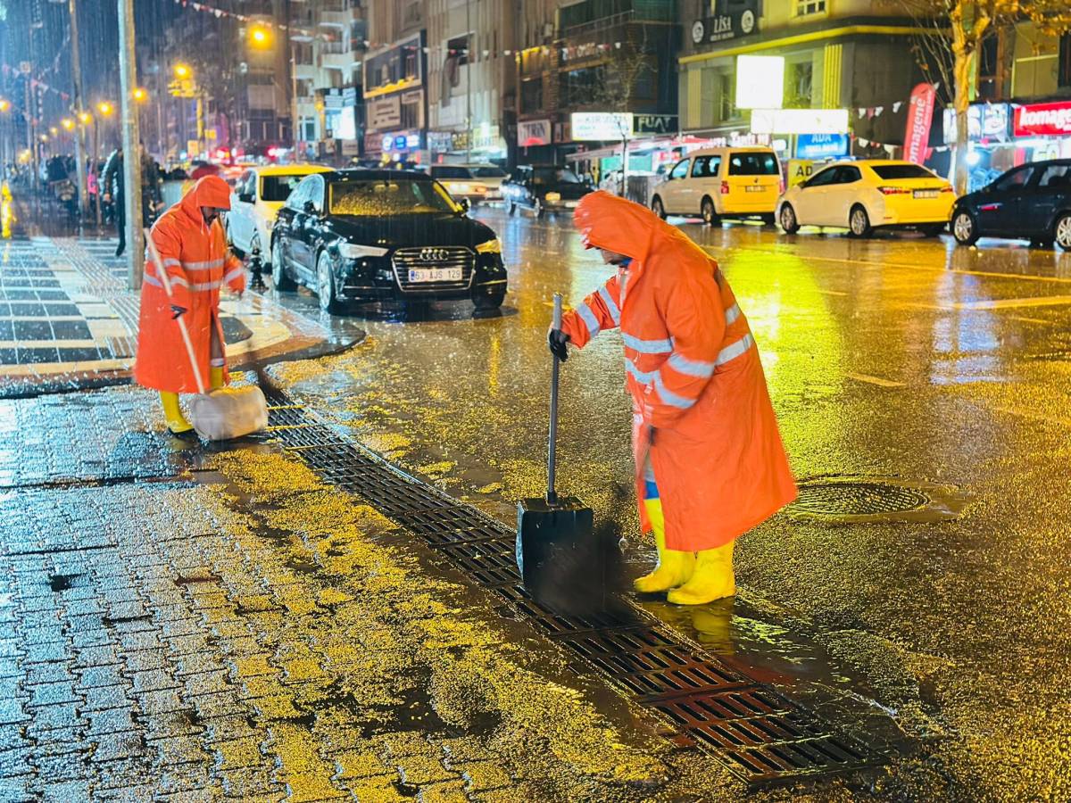 Haliliye Belediyesi’nden sağanak önlemi!