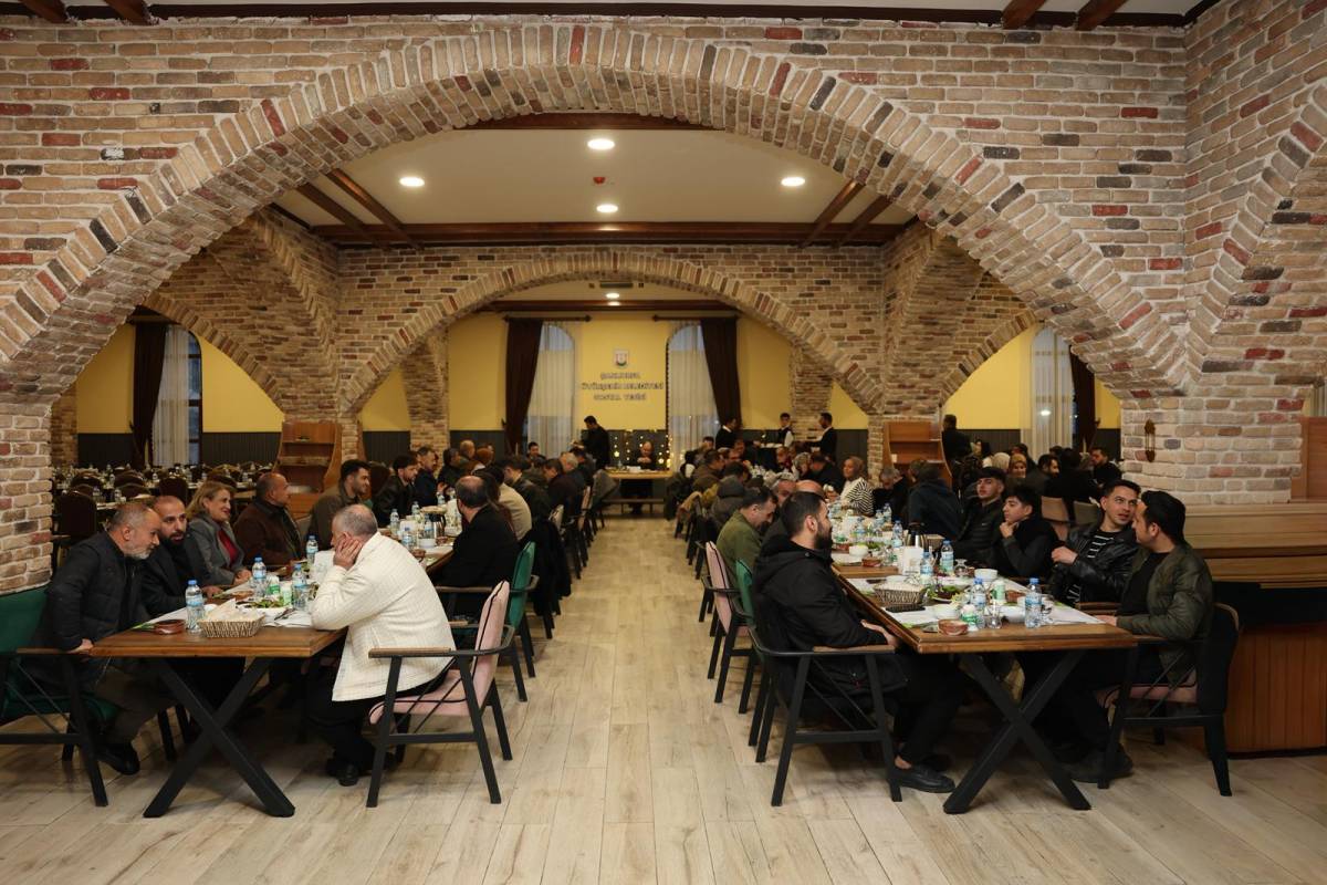 Gülpınar basın mensuplarıyla iftarda buluştu!