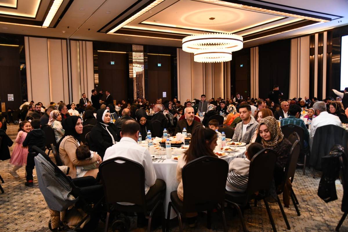Vali Şıldak koruyucu ailelerle iftarda buluştu!