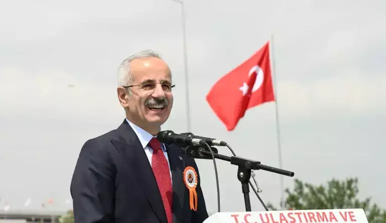 Bayramda otoyol ve köprülerden 12,3 milyon araç geçti!