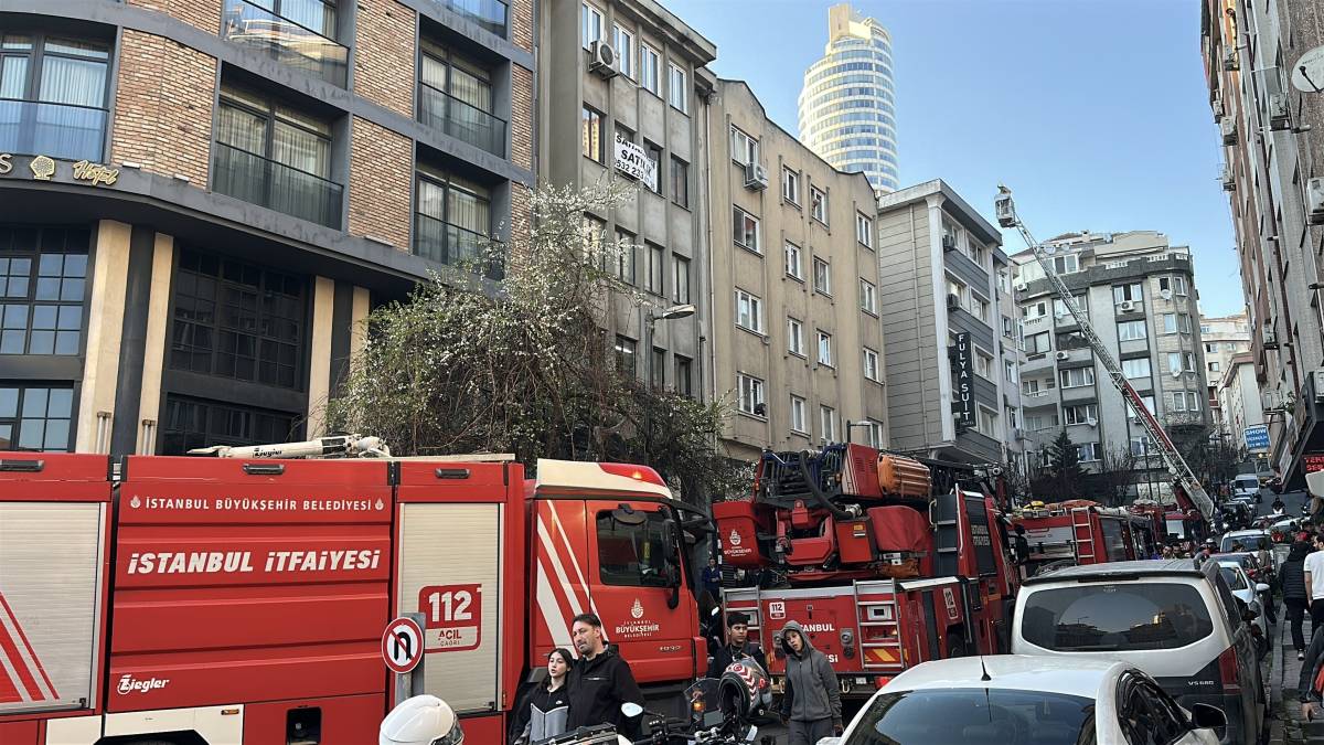 Şişli'de otelde yangın paniği: 6 kişi mahsur kaldı