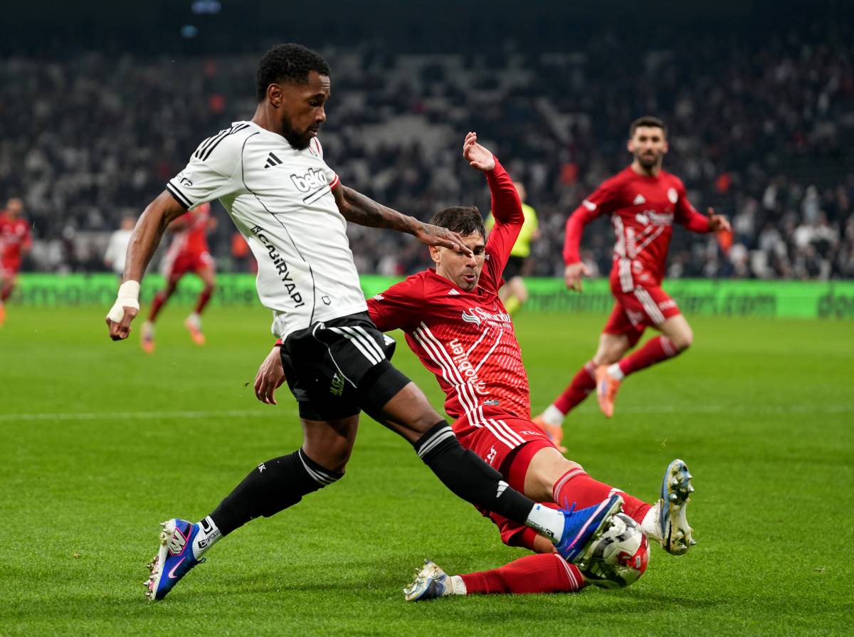 Beşiktaş sahasında, Antalyaspor'u mağlup etti