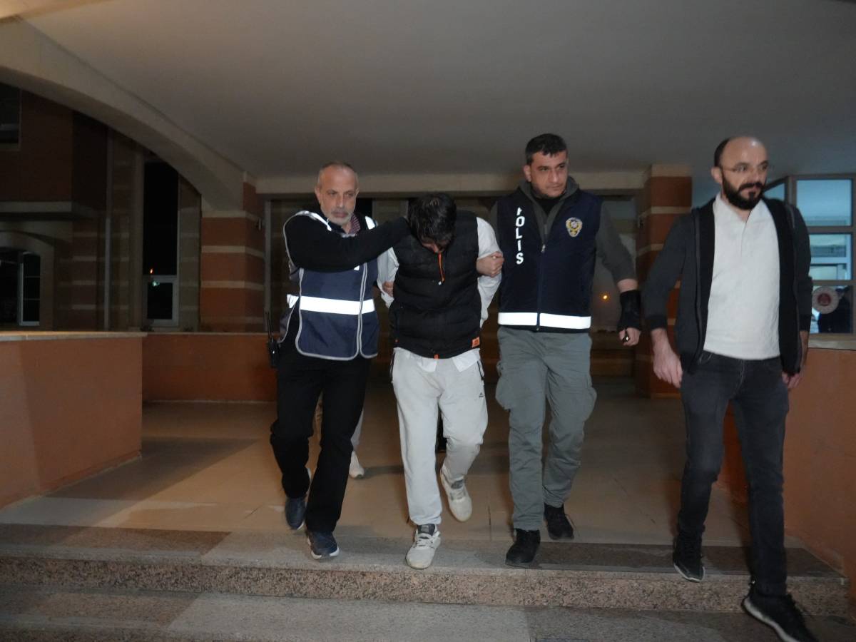 Eşini öldürüp 10 gün cesediyle yaşadı!