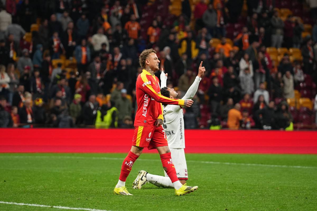 Galatasaray, sahasında Gençlerbirliği'ne mağlup oldu!