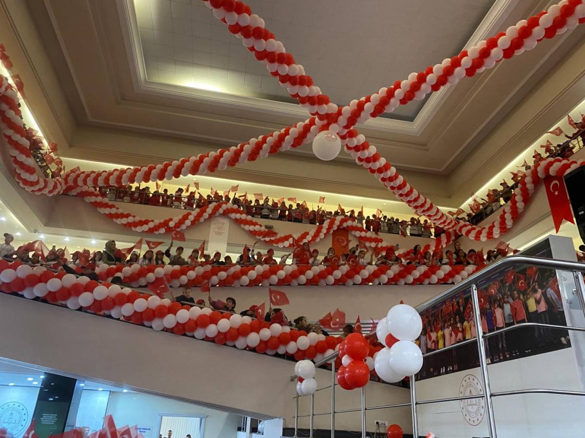 Milli Eğitim Bakanlığı’nda 23 Nisan’da anlamlı devir teslim!