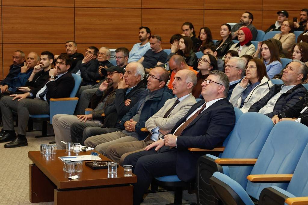 Dr. Umut Yıldız, OMÜ’de evrenin sırlarını anlattı!