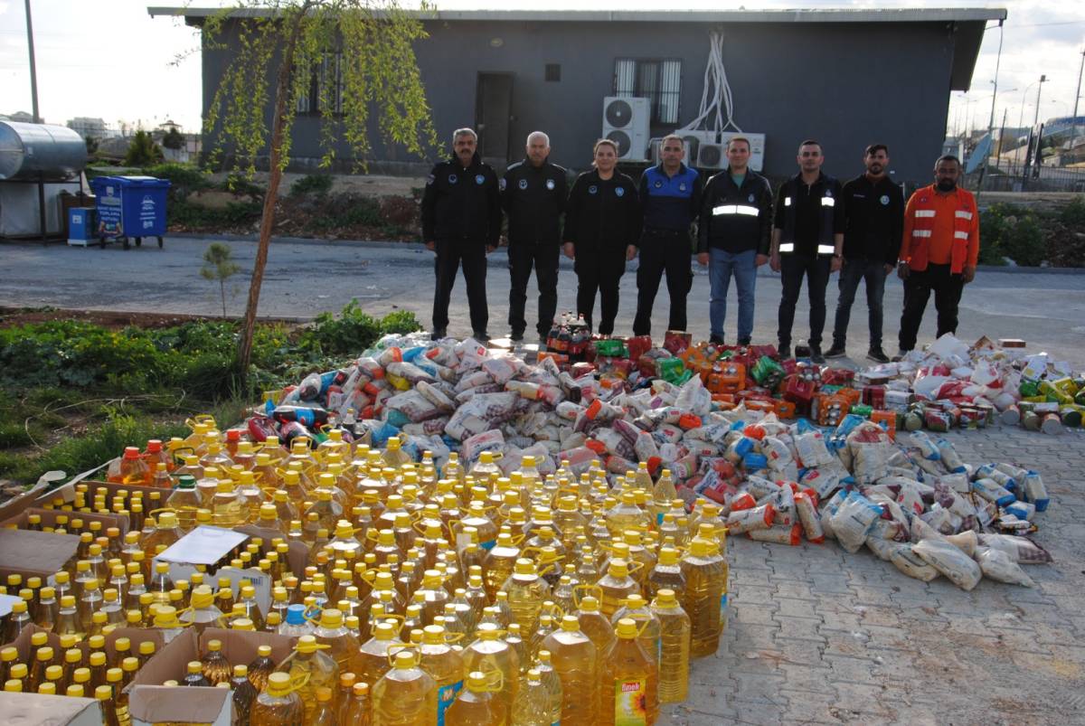Vatandaşa yedireceklerdi! Urfa'da zehir saçan depoya baskın!