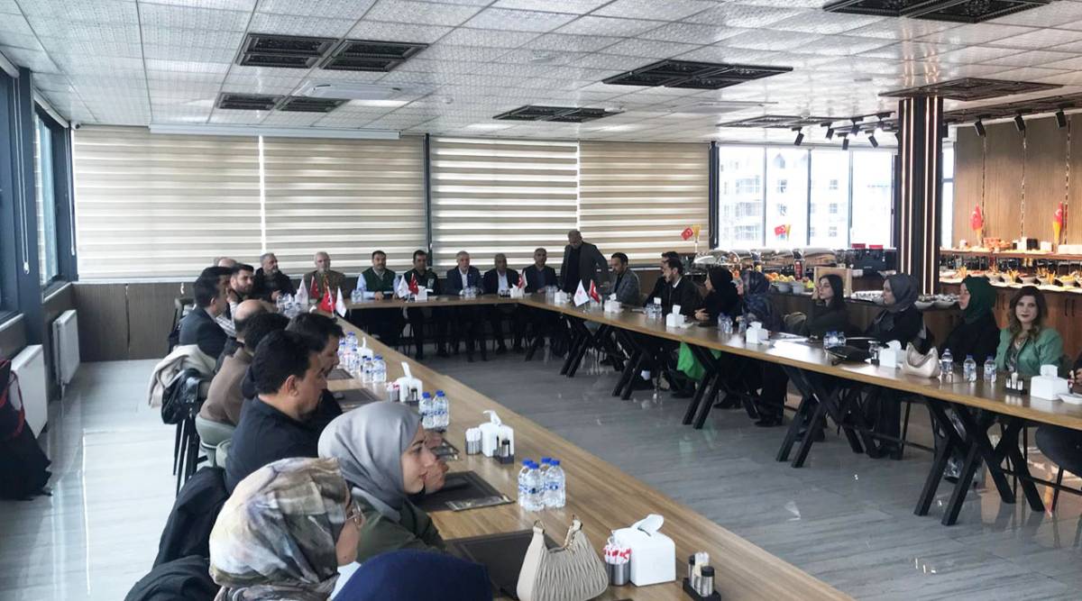 Yeşilay Şanlıurfa Şubesi 11 komisyon üyeleri ile toplandı!