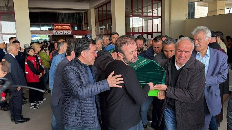 Okul saldırısında hayatını kaybedenlerin cenazeleri ailelerine teslim edilmeye başlandı