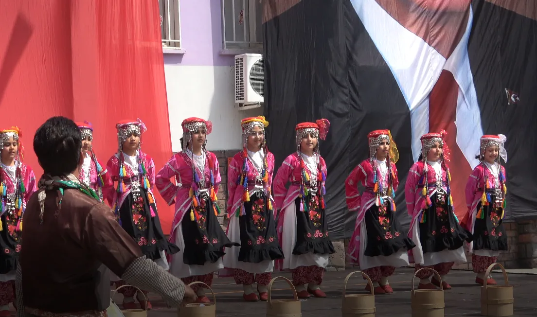 Şanlıurfa’da 23 Nisan kutlamalarında renkli görüntüler!