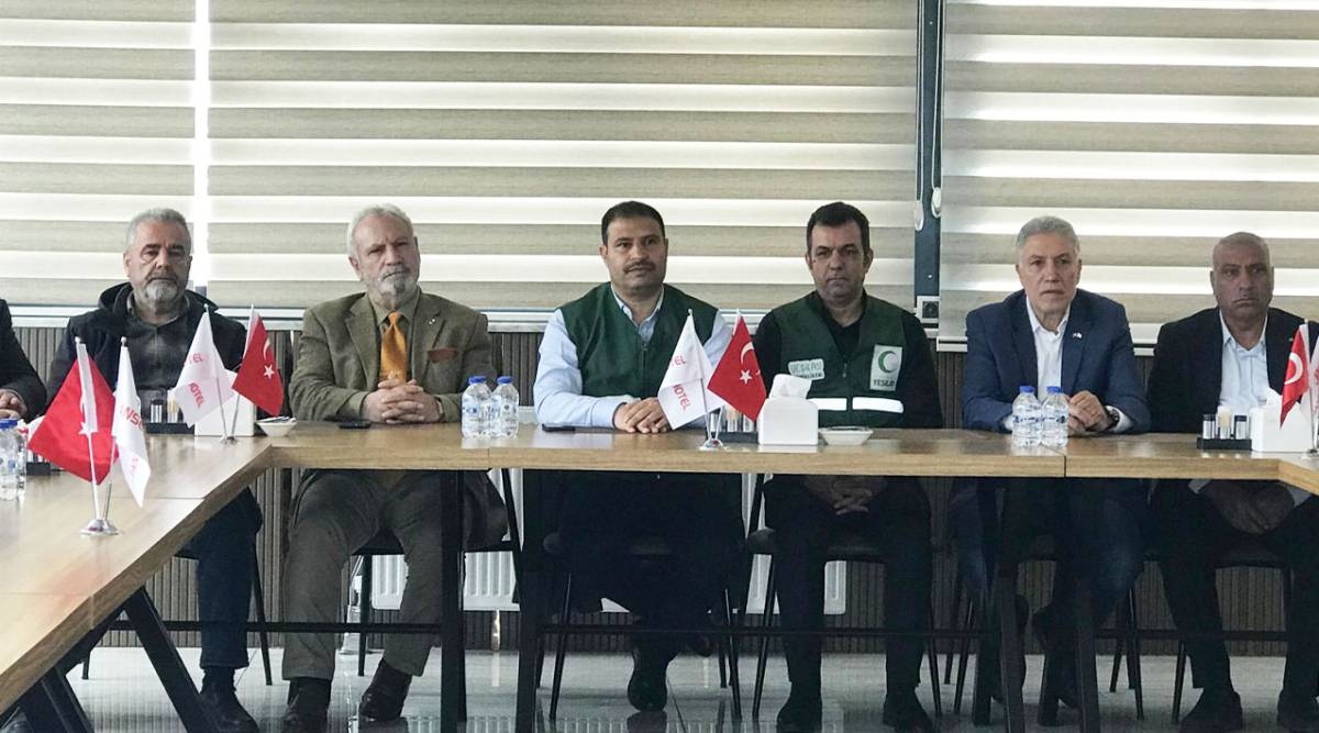 Yeşilay Şanlıurfa Şubesi 11 komisyon üyeleri ile toplandı!