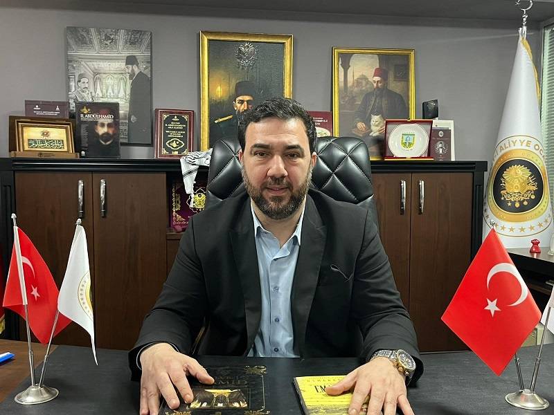 Abdülhamid Han'ın Torunu Osmanoğlu'ndan Hüseyin Çelik'e sert tepki!