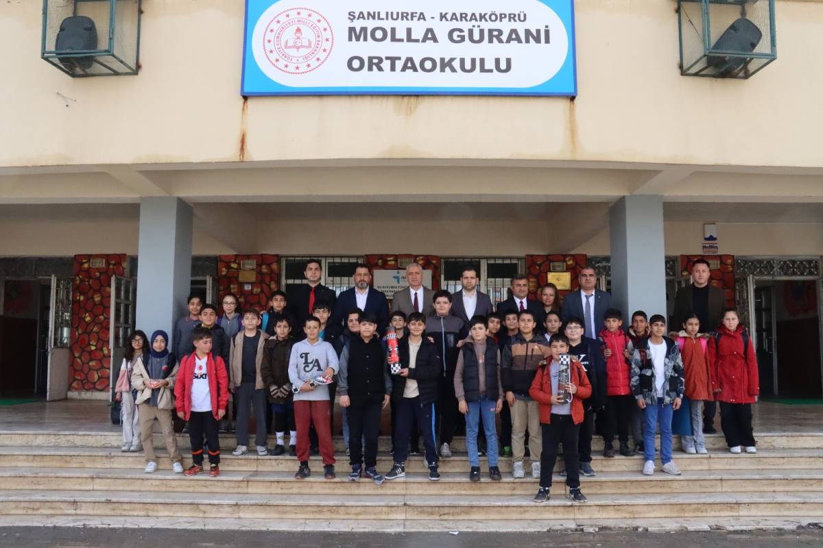 Büyükşehir'den Kütüphaneler Haftası'nda kitap okuma etkinliği!