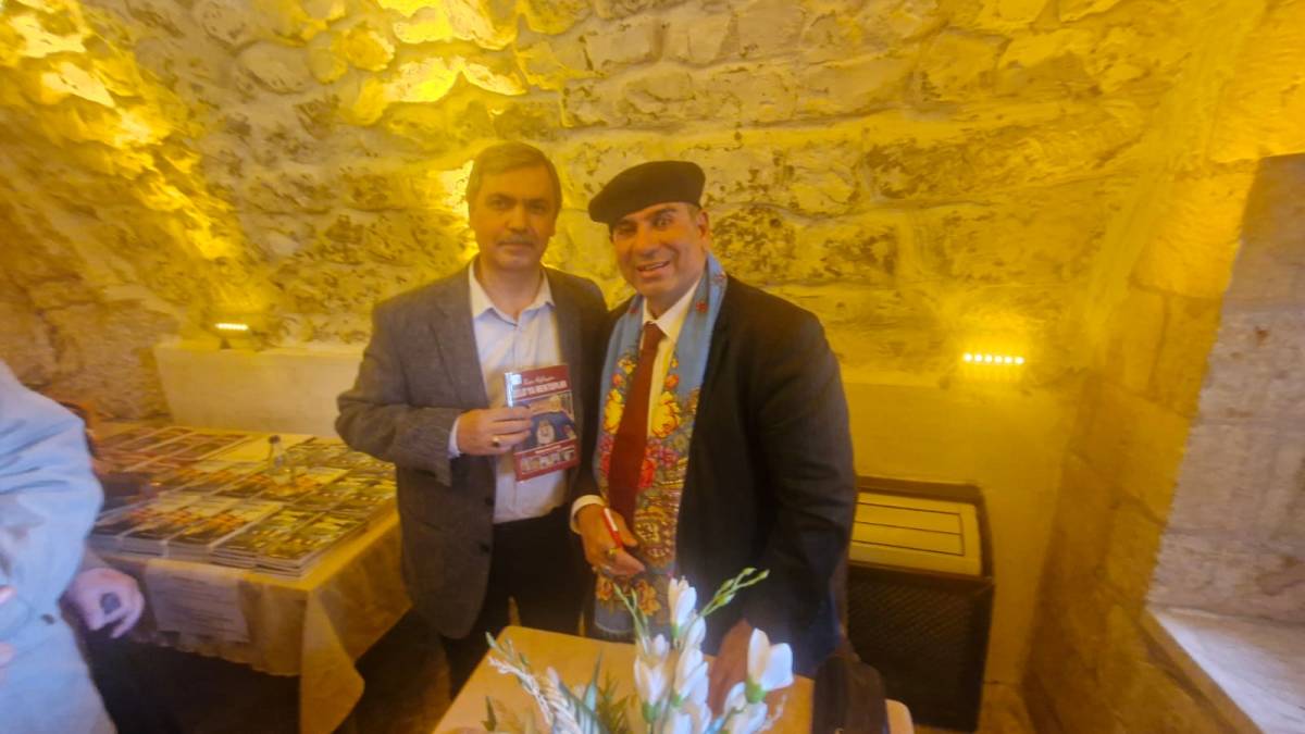 Kan Ağlayan Zelo ya mektuplar kitabın lansmanı ve imza gününe yoğun ilgi!